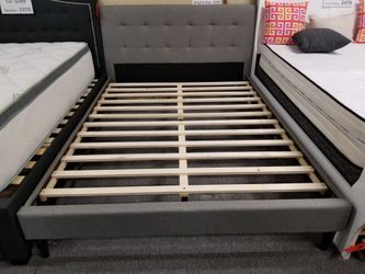 Brand new tufted gray linen Eastern king or CA king platform bedframe (HB 36"H ; FB 13"H)