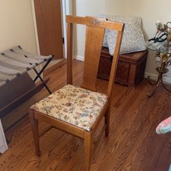 Beautiful Wood Antique/vintage Chair 