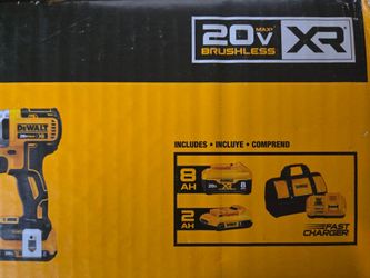 Dealt 2-tool combo kit