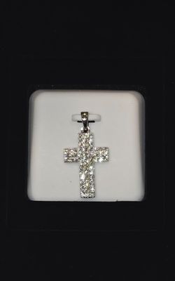 ✝️ 3D Cross Moissanite Pendant
