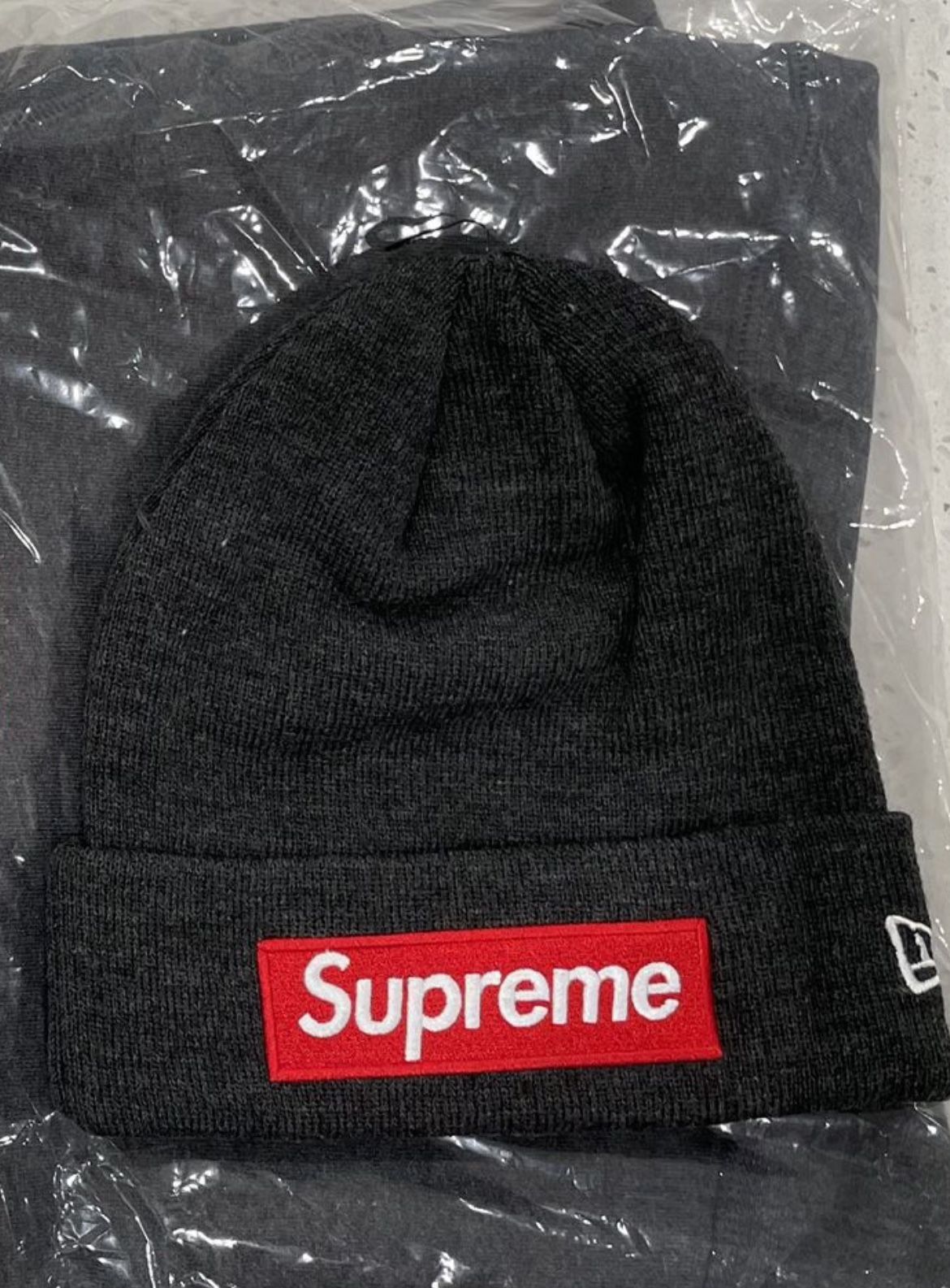 Supreme Box Logo Beanie - Charcoal 
