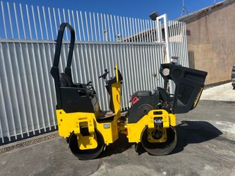 Asphalt Compactor