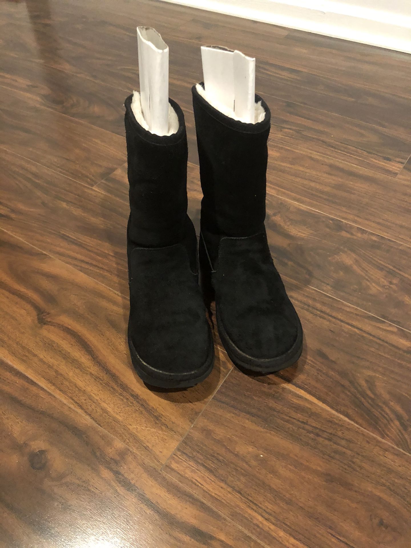 Ugg girl boots
