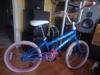 20 INCH HUFFY SEASTAR GIRLS 👧 BICYCLE NEEDS NEW TIRES AND TUBES $40 FINAL PRICE READ DESCRIPTION AND SEE ALL PICTURES