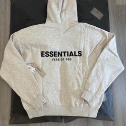 🔥 FEAR OF GOD ESSENTIALS HOODIE – LIGHT OATMEAL – SIZE S (NEW)