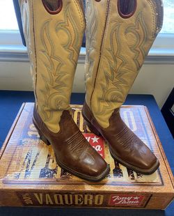 Tony Lama Woman Boots Sz 7B