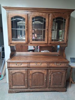 Chana cabinet
