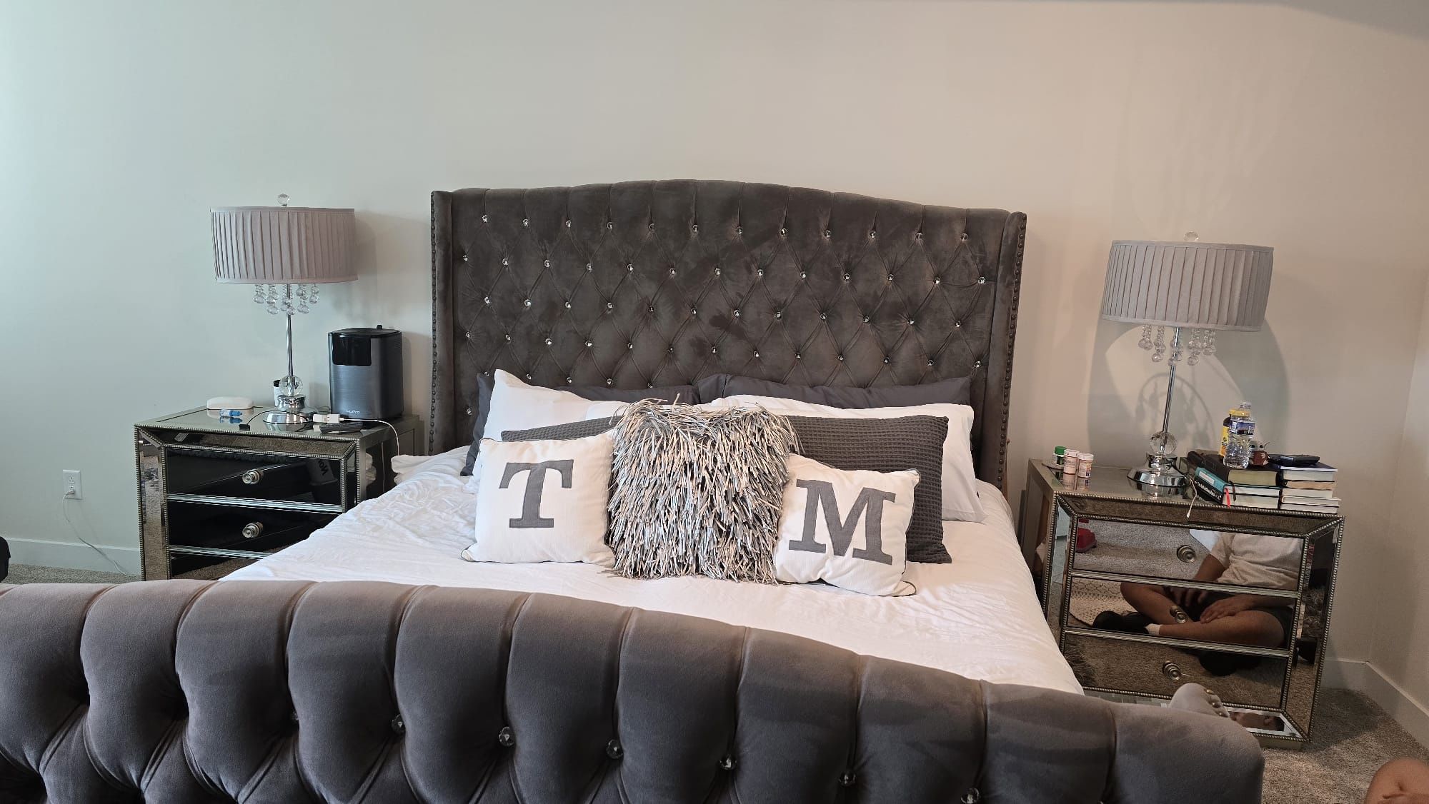 I'M SELLING AN ELECTRONIC BED SET + FURNITURE!