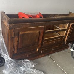 Dresser /tv Stand 