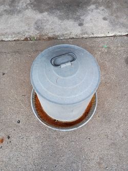 Chicken waterer metal