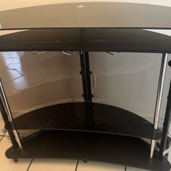 Beautiful Glass Top Bar. Black Laquer. Finish With Chrome Trim. There Is Even Ability In Wine Glass Rack A Chrome Foot Rest 