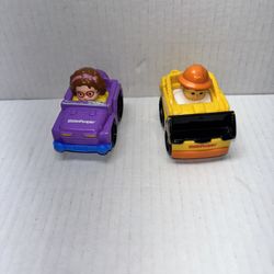 Fisher price Little People 2 wheelies race cars