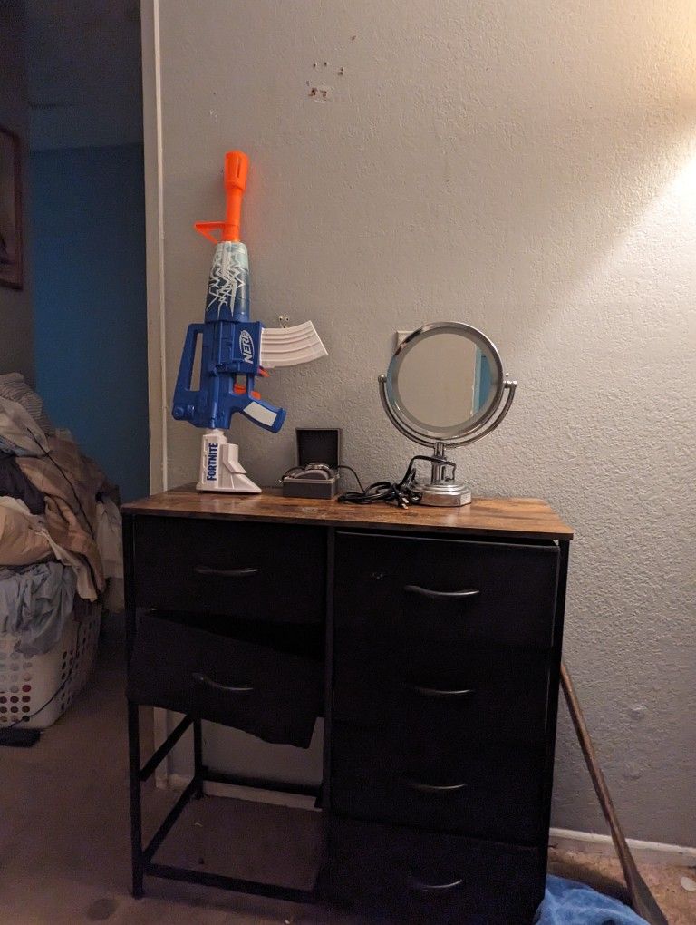 Dresser