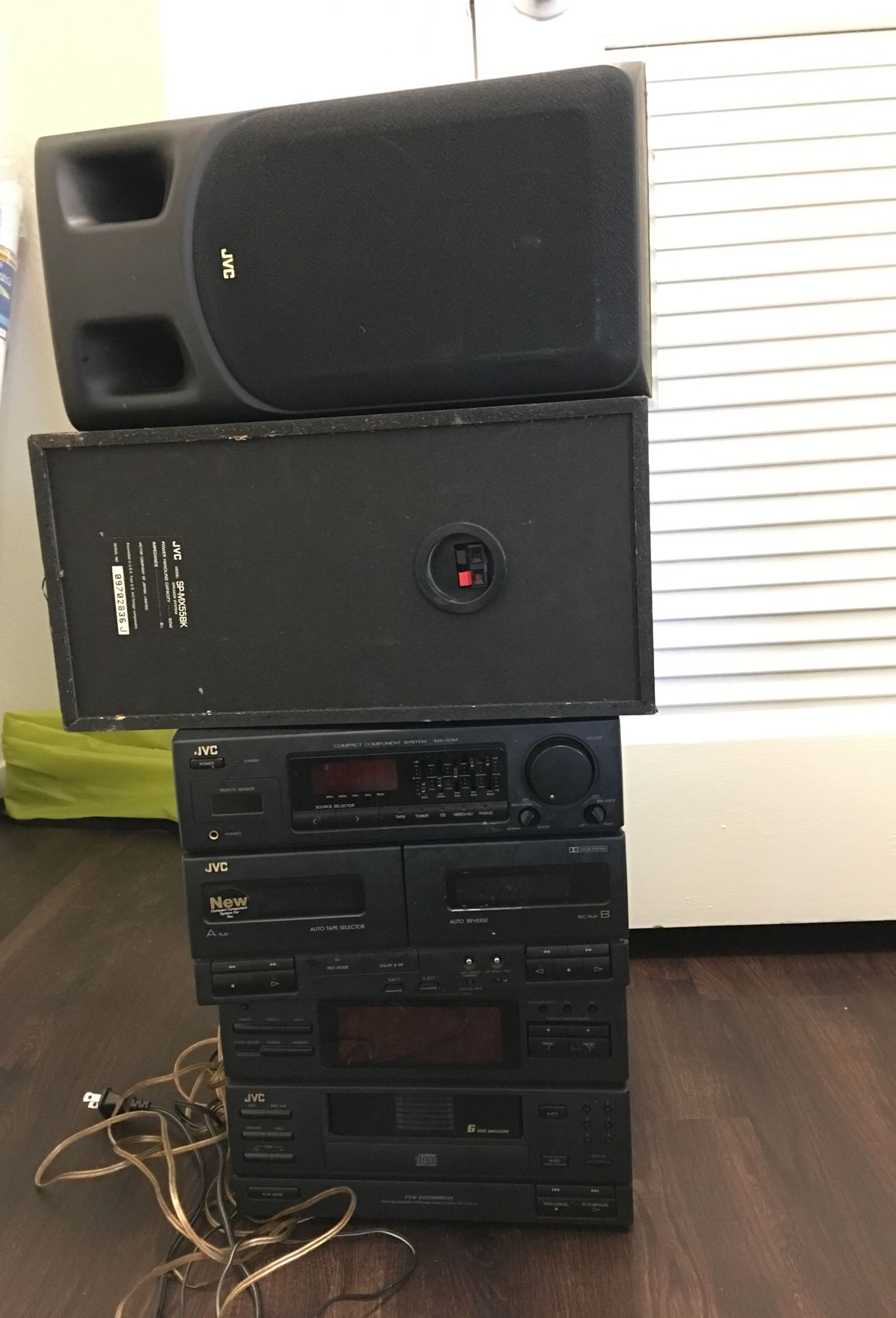 Samsung tv/ digitrex computer and jvc speakers