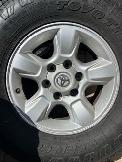 Toyota OEM Alloy Wheel with Toyo Open Country Tire