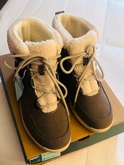 JBU Sherpa-Lined Winter Boots. Size 9.5