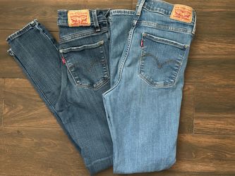 Women’s Levi Jeans