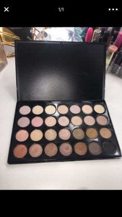 Eyeshadow pallete