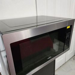 New Whirlpool Stainless Steel Countertop Microwave