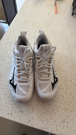 Volleyball shoes
