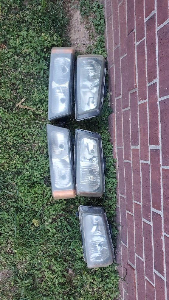 2003-06 Chevy Silverado Headlights