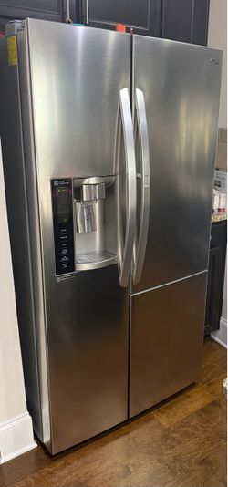 LG LSXS26366S 36 Inch Side By Side Refrigerator With 26 Cu. Ft.