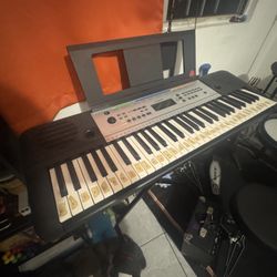 Yamaha Keyboard.