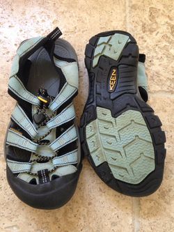 Women's Keen blue sport hiking waterproof sandals size 8