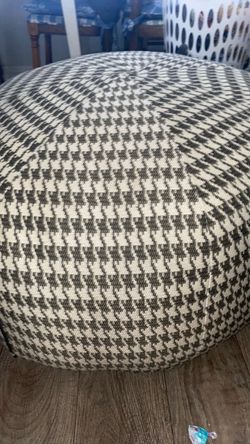 Round Houndstooth Fabric Ottoman Pouf