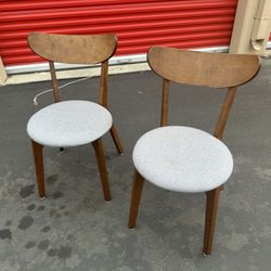 Mid Century Modern Chairs 