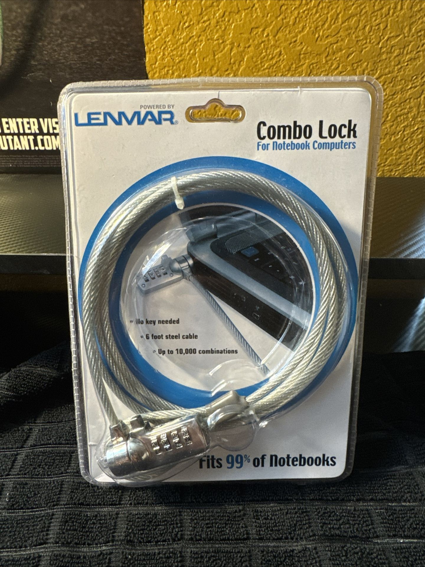 Lenmar Combo lock for notebook and computers