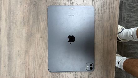 iPad Pro M4 11 inch