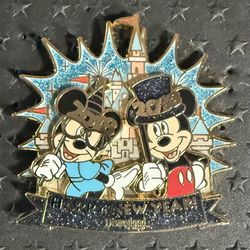 Disney Mickey And Minnie Happy New Years 2018 Pin 