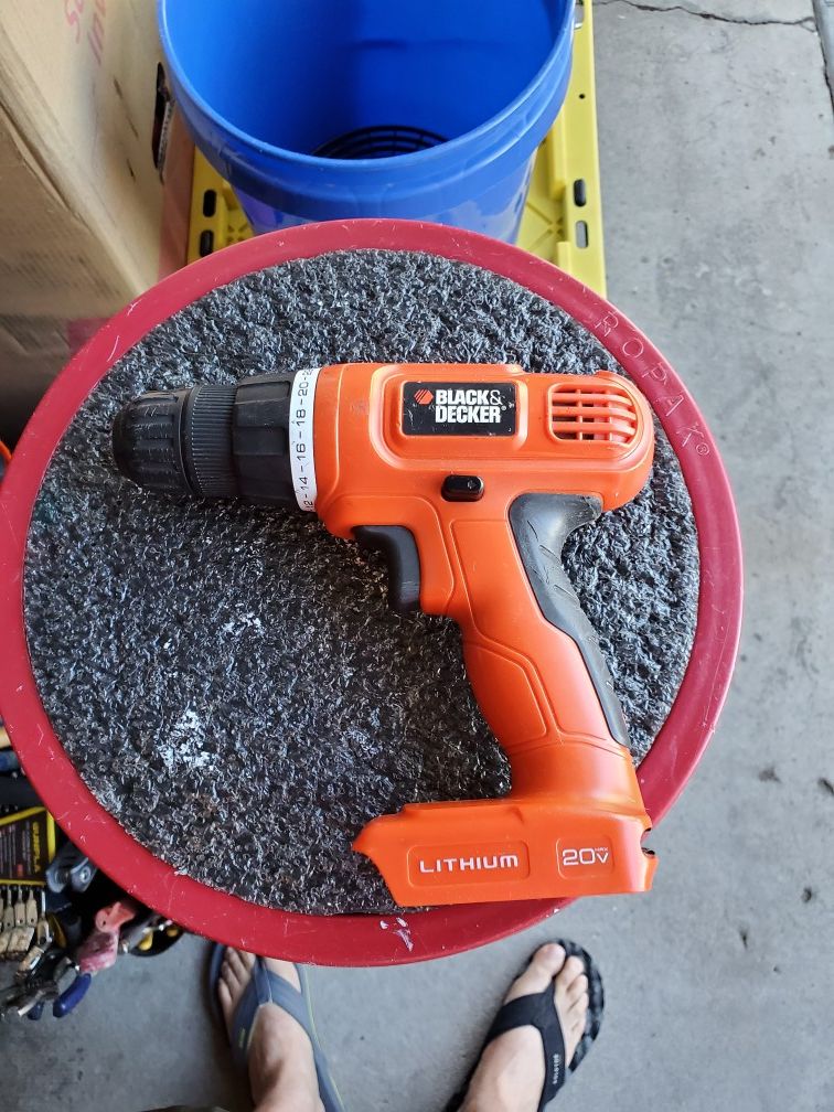 20v black and decker drill