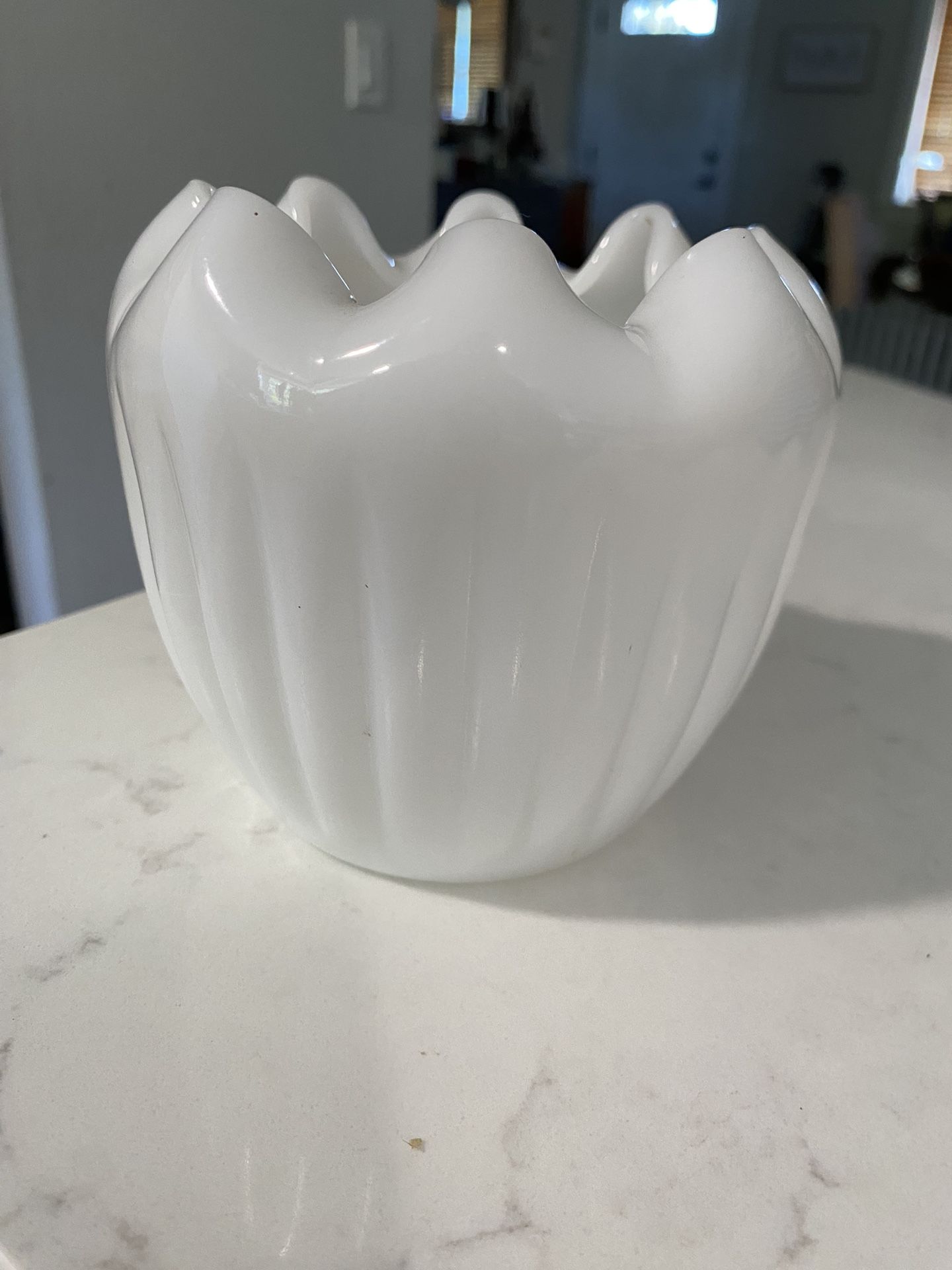 Vintage Ribbed Milk Glass Rose Bowl Planter with Curved Ruffled Top. 