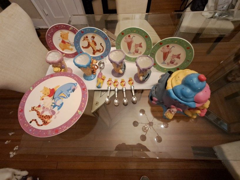 Vintage Winnie The Pooh Disney China Dessert Set