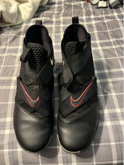 LeBron soldiers 11.5 red and black