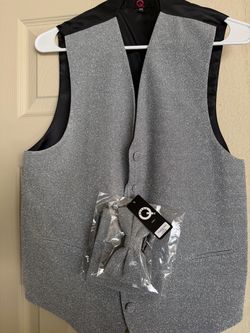 New gray vest, w Hankerchief and Bow tie (bundle deal!)