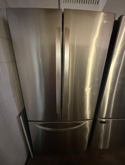 LG French Door Fridge – Stainless, Bottom Freezer, Clean Inside