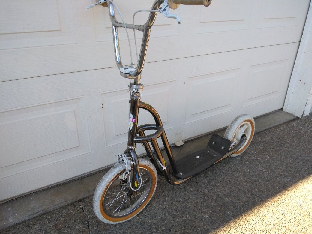 Schwinn Yo deluxe scooter