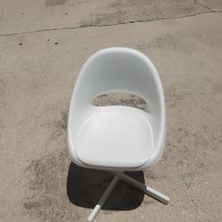 Chair .not adjustable .14 inch high