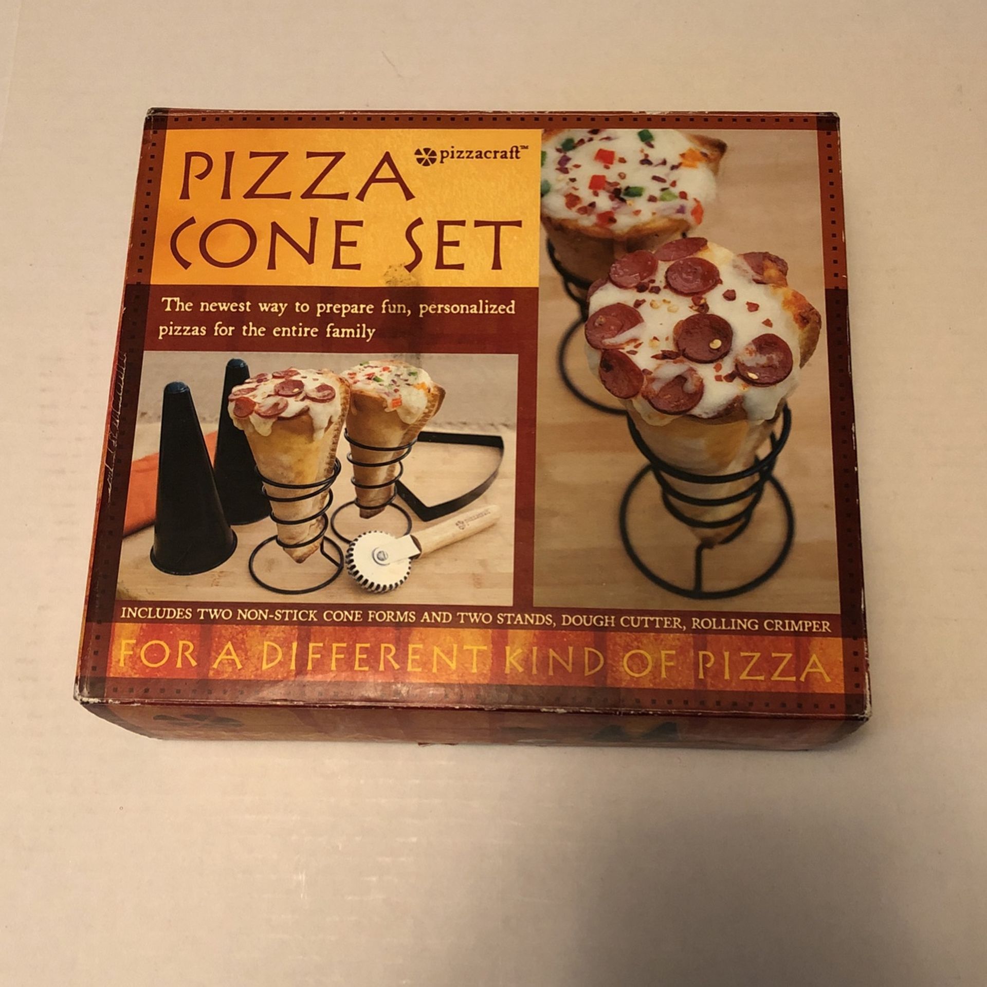 Pizza Cone Set New In Box