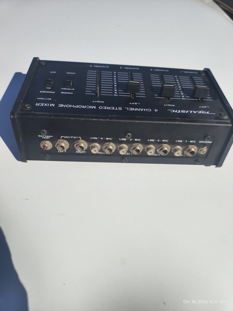 Realistic 4 Channel Stereo Mic Mixer 