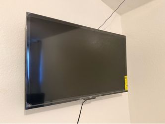 Roku tv 43in with remote
