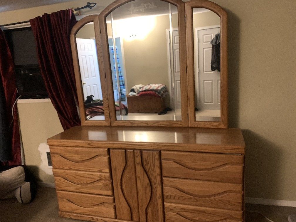 Free Dresser With Mirro