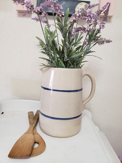 Stoneware pitcher Cobalt blue bands