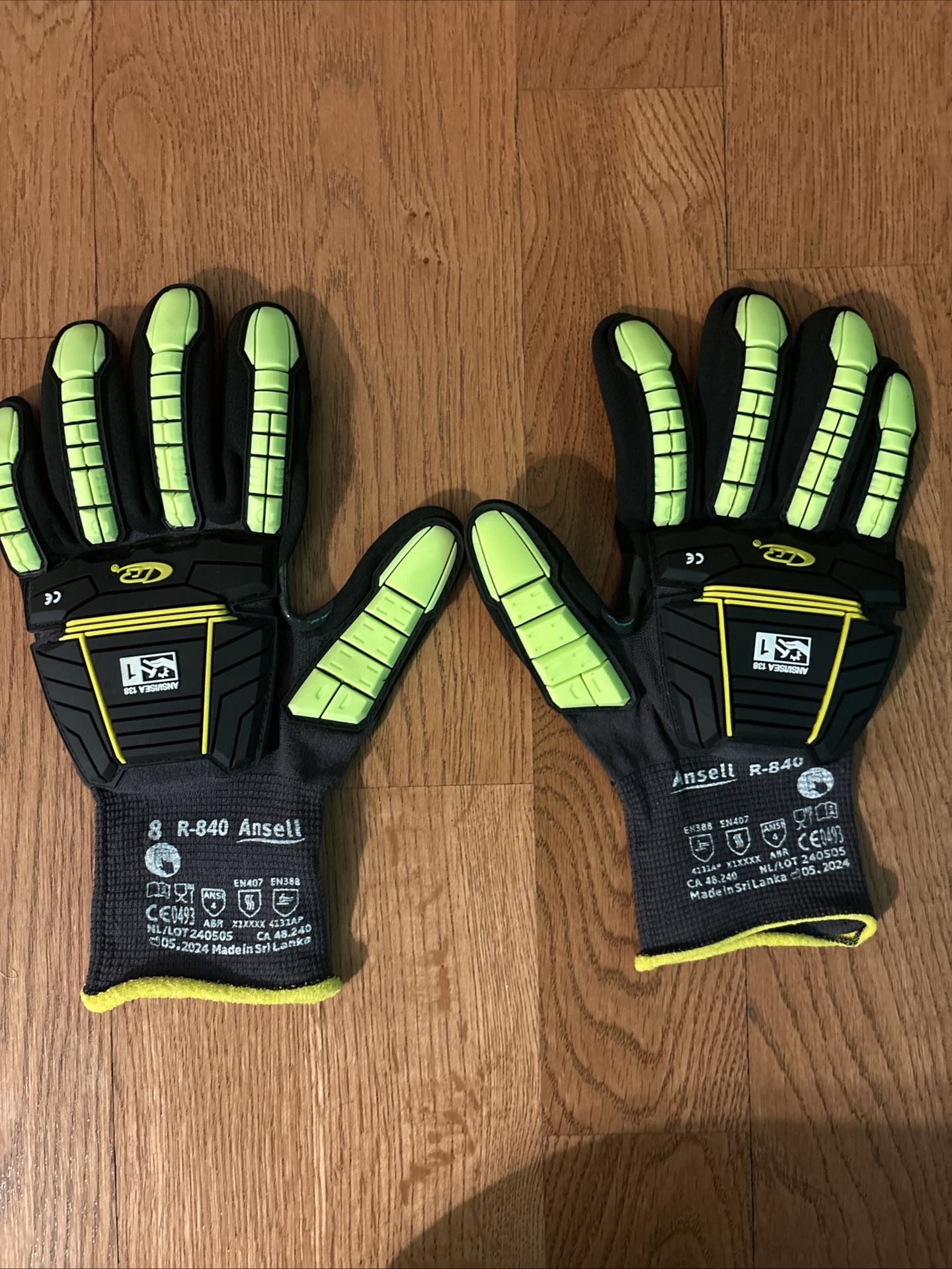 Ansell Ringers® Nitrile Half-Dipped Anti-Impact Gloves R-840 Size 8