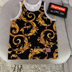 Supreme Nike Jersey ( Versace ) Size Large 🔥🔥🔥