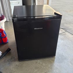 Mini Fridge 