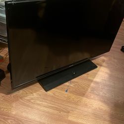 Free Samsung TV 35 Inches Wides 